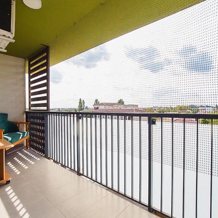 Elegant & Spacious - Central Apartment Oradea Luaran gambar