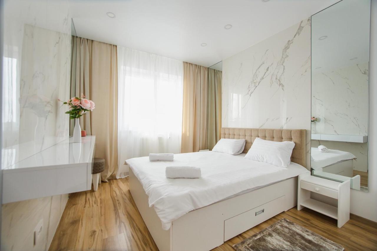 Elegant & Spacious - Central Apartment Oradea Luaran gambar