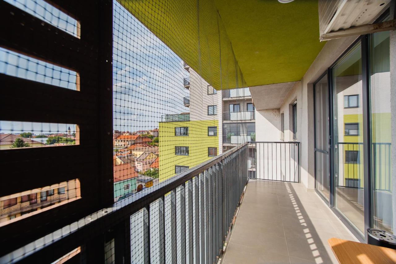 Elegant & Spacious - Central Apartment Oradea Luaran gambar