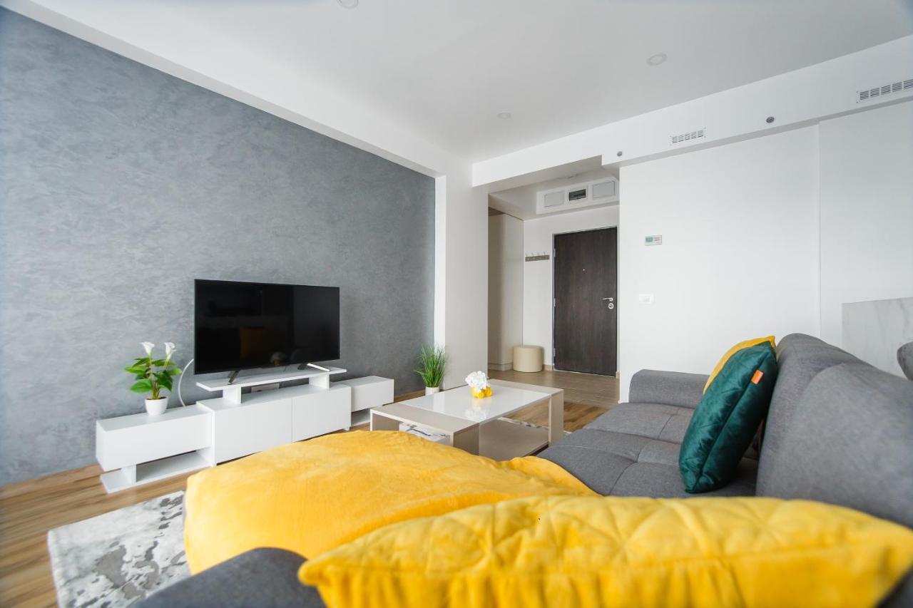 Elegant & Spacious - Central Apartment Oradea Luaran gambar